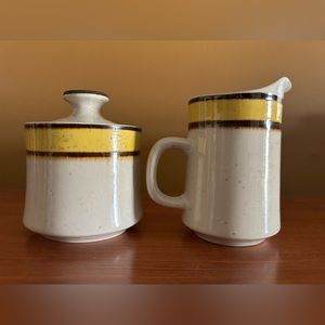 Vtg Speckled Stoneware Sugar and Creamer Set
